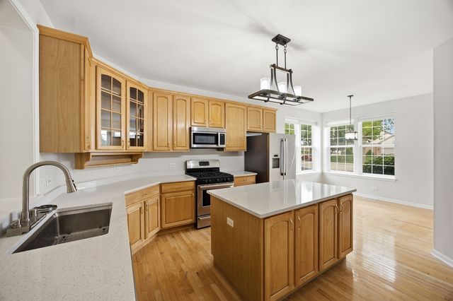 23 Brixton Court, Algonquin, IL 60102
