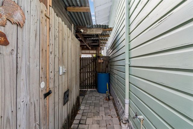 1607 N 19TH STREET, Tampa, FL 33605