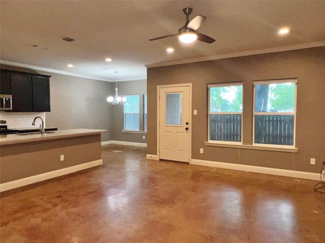 1312 W Jefferson Street 3, Waxahachie, TX 75165