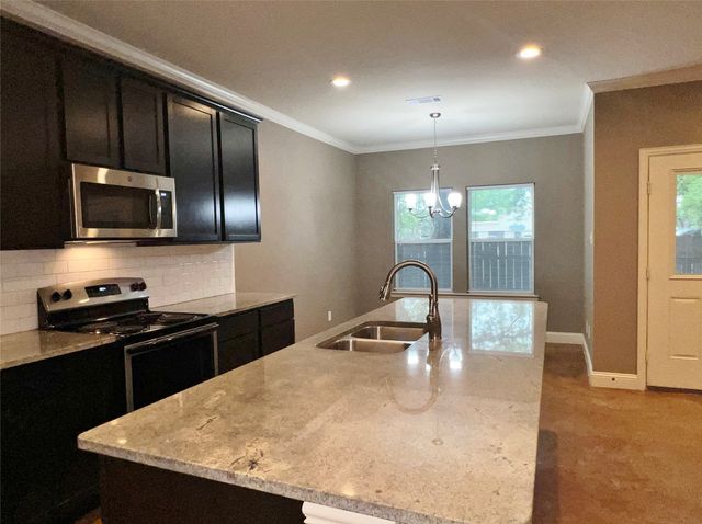 1312 W Jefferson Street 3, Waxahachie, TX 75165