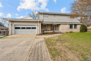 7600 Teal Drive SW, Huntsville, AL 35802