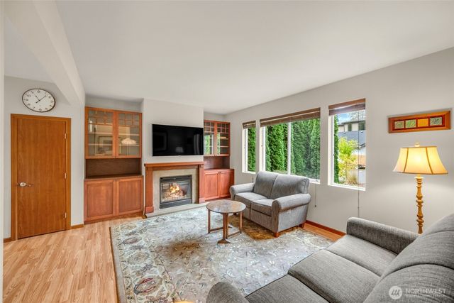 160 6th Avenue SE, Issaquah, WA 98027