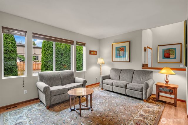 160 6th Avenue SE, Issaquah, WA 98027