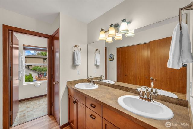 160 6th Avenue SE, Issaquah, WA 98027