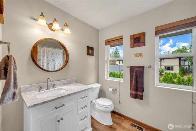 160 6th Avenue SE, Issaquah, WA 98027