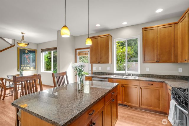 160 6th Avenue SE, Issaquah, WA 98027