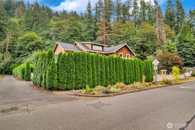 160 6th Avenue SE, Issaquah, WA 98027