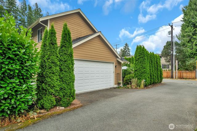160 6th Avenue SE, Issaquah, WA 98027