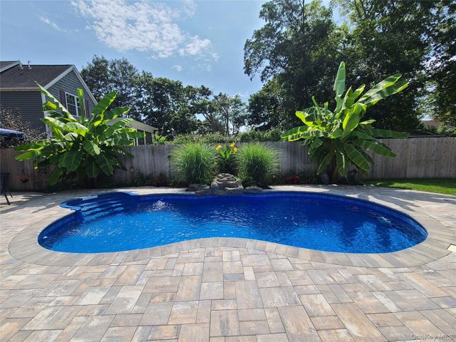 16 Wiggins Avenue, Patchogue, NY 11772