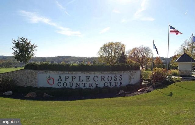 49 LOCKS FARM LN, Downingtown, PA 19335