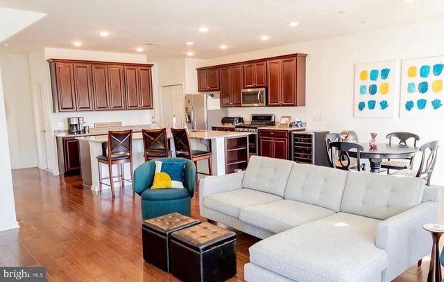 49 LOCKS FARM LN, Downingtown, PA 19335