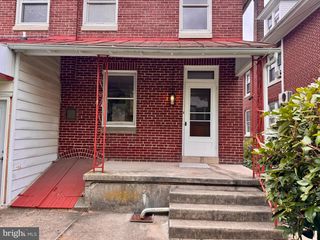 121 E MAIN ST, Fleetwood, PA 19522