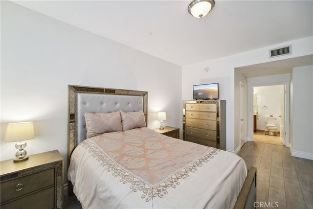 13951 Sherman Way 204, Van Nuys, CA 91405