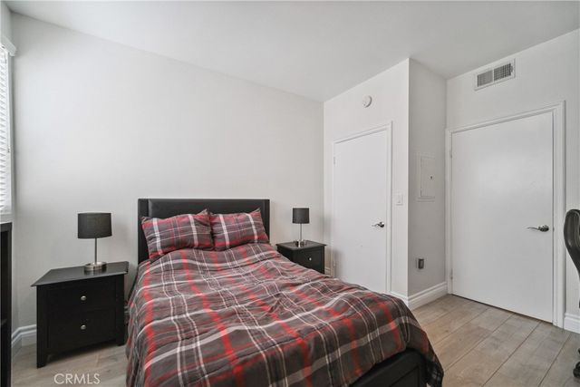 13951 Sherman Way 204, Van Nuys, CA 91405