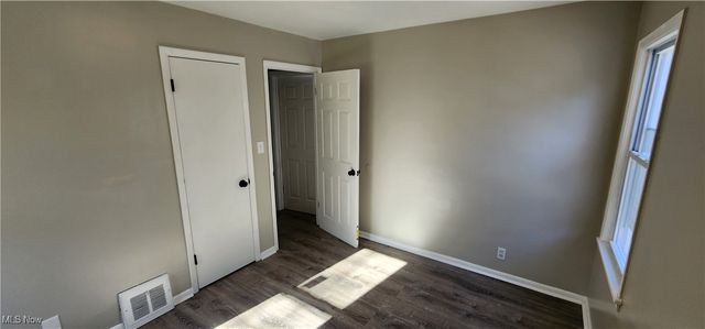 9516 Alexander Road, Garfield Heights, OH 44125