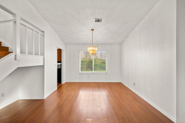 7765 Twain Ct, Sacramento, CA 95828