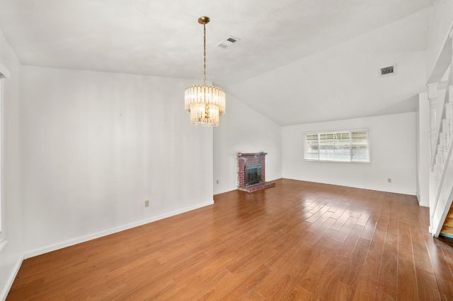 7765 Twain Ct, Sacramento, CA 95828