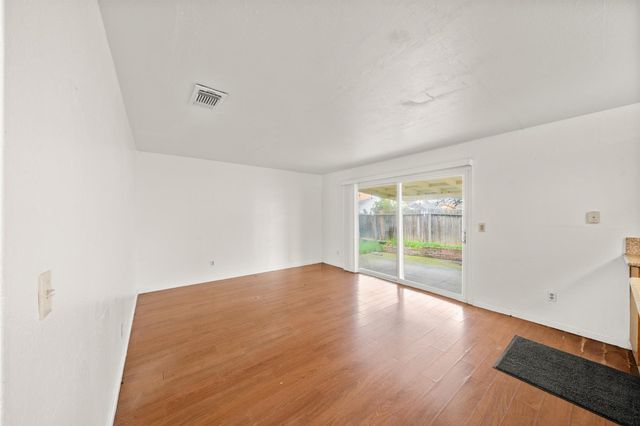 7765 Twain Ct, Sacramento, CA 95828