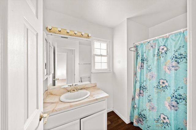 7765 Twain Ct, Sacramento, CA 95828