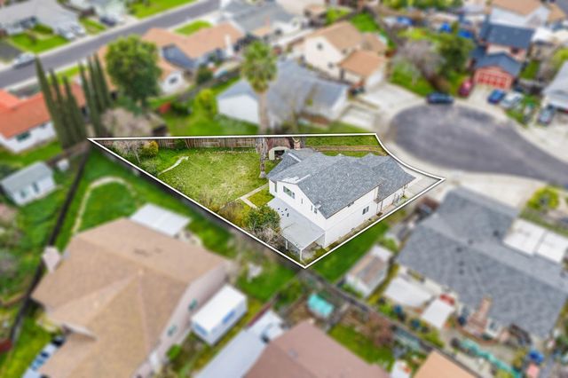 7765 Twain Ct, Sacramento, CA 95828