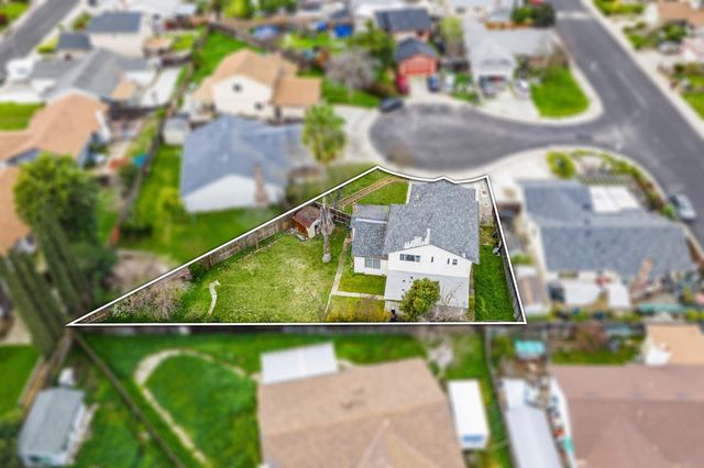 7765 Twain Ct, Sacramento, CA 95828