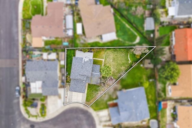 7765 Twain Ct, Sacramento, CA 95828