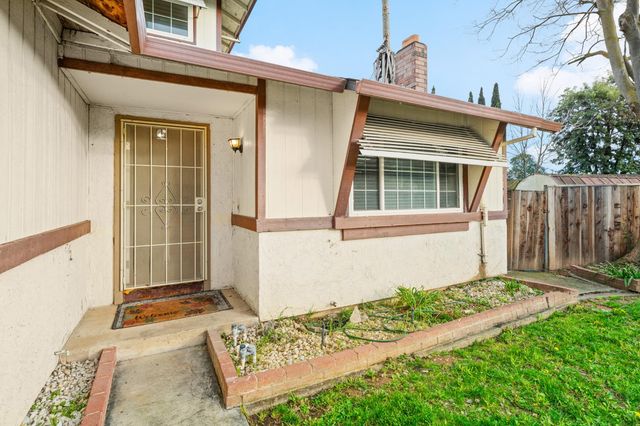 7765 Twain Ct, Sacramento, CA 95828