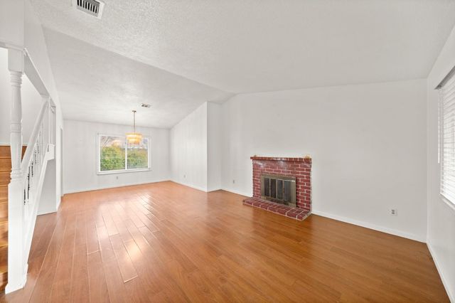 7765 Twain Ct, Sacramento, CA 95828