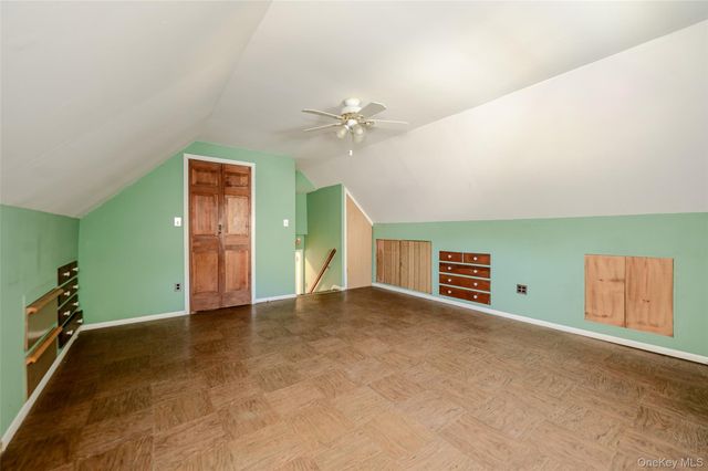 87 Central Park Road, Plainview, NY 11803