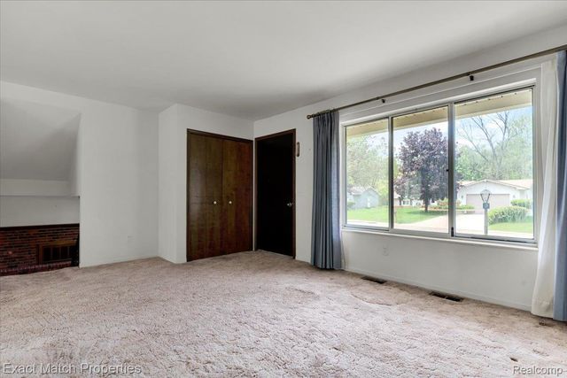 7186 Snow Apple Drive, Independence Charter Township, MI 48346