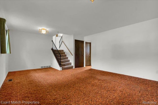 7186 Snow Apple Drive, Independence Charter Township, MI 48346
