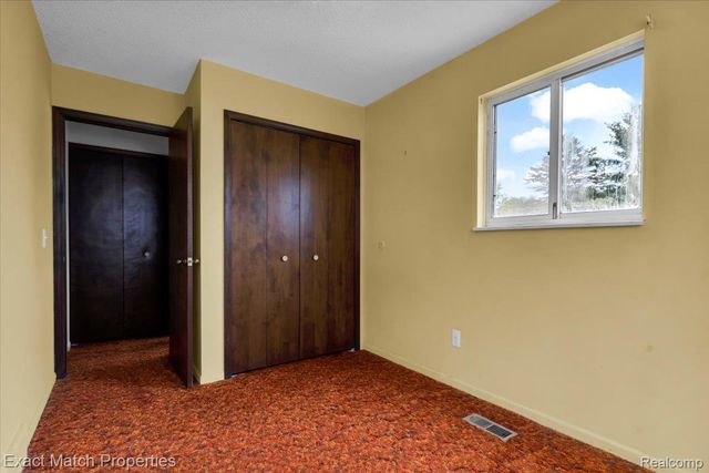 7186 Snow Apple Drive, Independence Charter Township, MI 48346