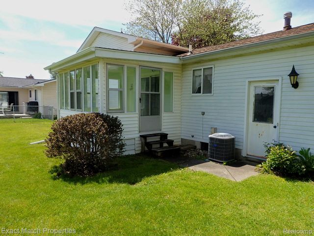 7186 Snow Apple Drive, Independence Charter Township, MI 48346