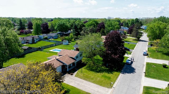 7186 Snow Apple Drive, Independence Charter Township, MI 48346
