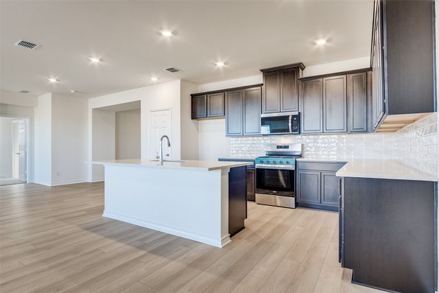 329 Fallbrook Drive, Aledo, TX 76008