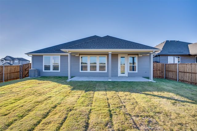 329 Fallbrook Drive, Aledo, TX 76008