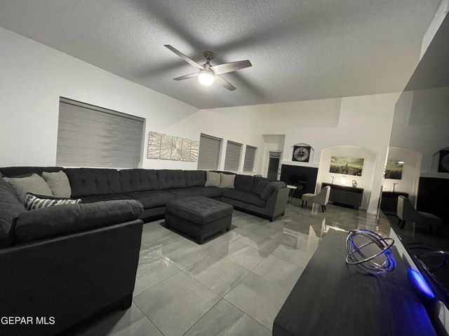 3624 Tierra Calida Drive, El Paso, TX 79938