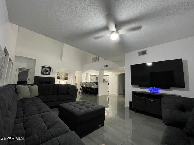 3624 Tierra Calida Drive, El Paso, TX 79938