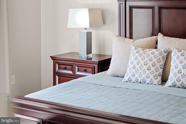 9092 RIBBON FALLS LOOP, Bristow, VA 20136