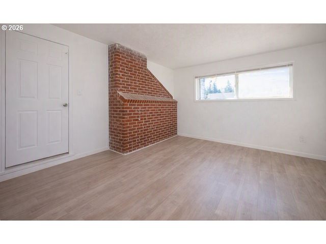 13983 TAYLOR Ln, Oregon City, OR 97045