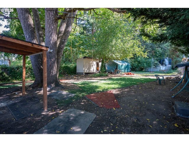 13983 TAYLOR Ln, Oregon City, OR 97045