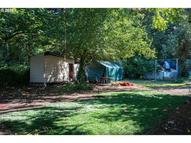 13983 TAYLOR Ln, Oregon City, OR 97045