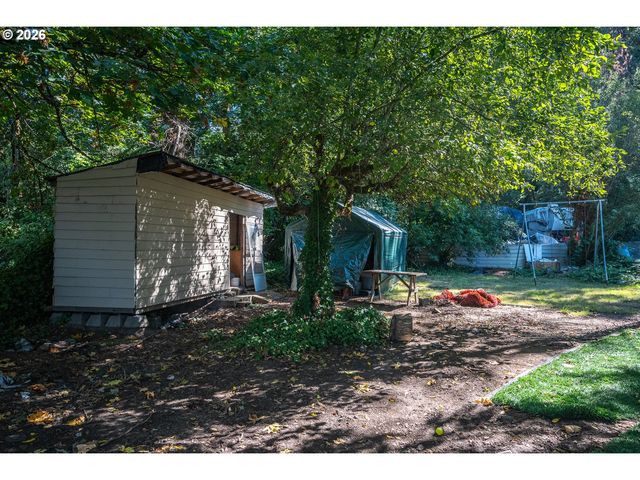 13983 TAYLOR Ln, Oregon City, OR 97045