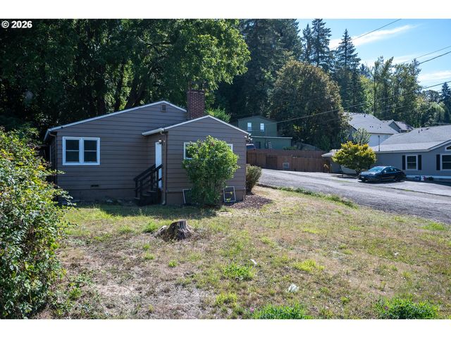 13983 TAYLOR Ln, Oregon City, OR 97045