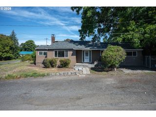 13983 TAYLOR Ln, Oregon City, OR 97045