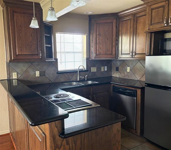 2030 Portsmouth Street 5, Houston, TX 77098