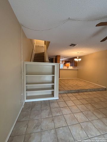 11815 Vance Jackson Rd Apt 1602, San Antonio, TX 78230
