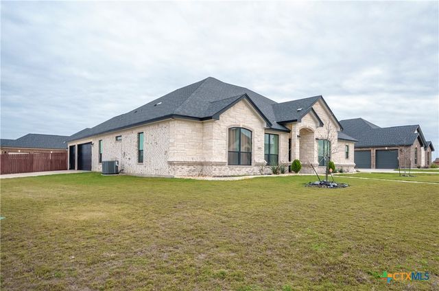 401 Willow Drive, Troy, TX 76579