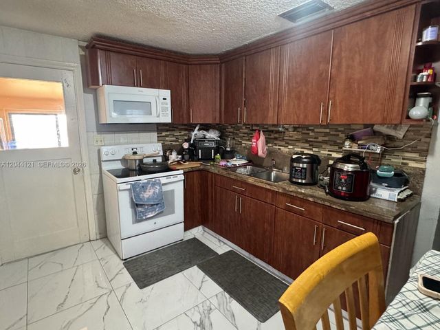 5923 Fillmore Street, Hollywood, FL 33021
