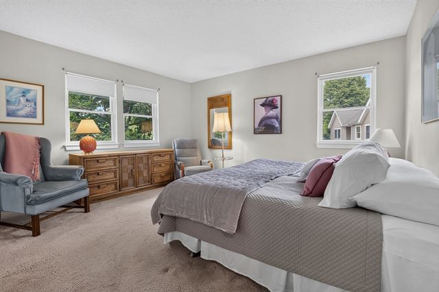 19 Schooner Ln 19, Quincy, MA 02171